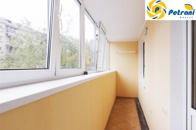 Petrani Hostel เคียฟ ภายนอก รูปภาพ